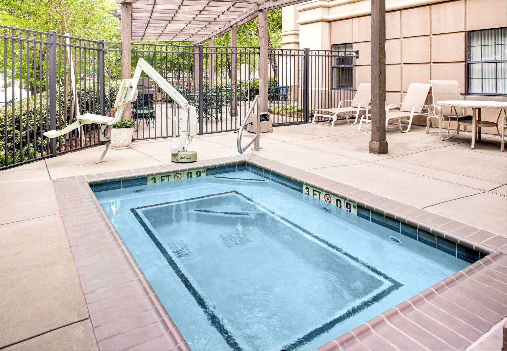 Towneplace Suites Atlanta Buckhead Экстерьер фото